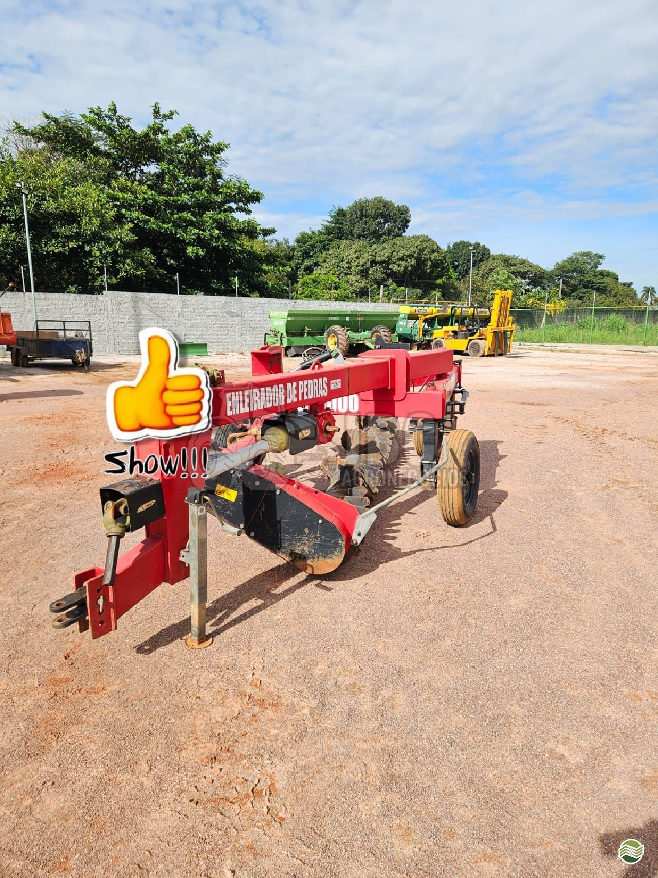 IMPLEMENTOS AGRICOLAS ENLEIRADOR ENLEIRADOR DE PEDRAS JBC Agronegócios SINOP MATO GROSSO MT